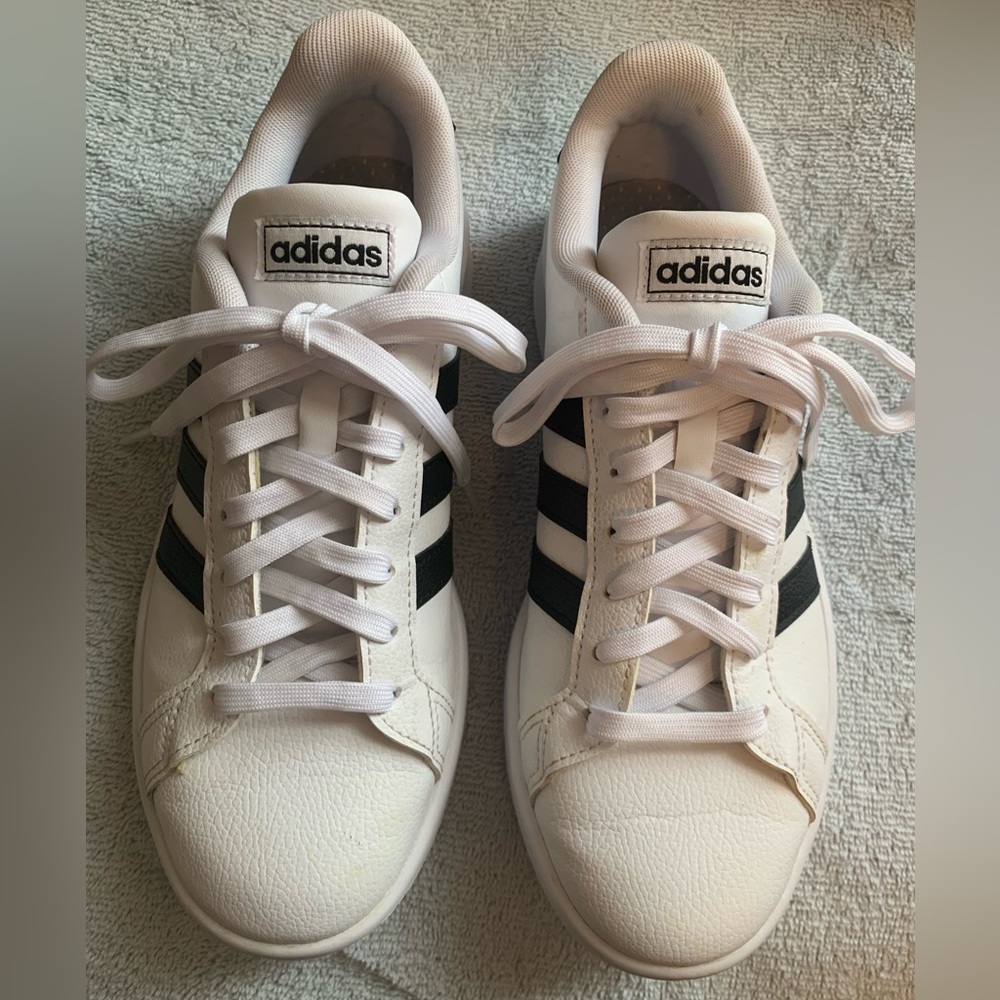Adidas “Grand Court” Cloudfoam Women’s sz 8 1/2 Tennis Shoes